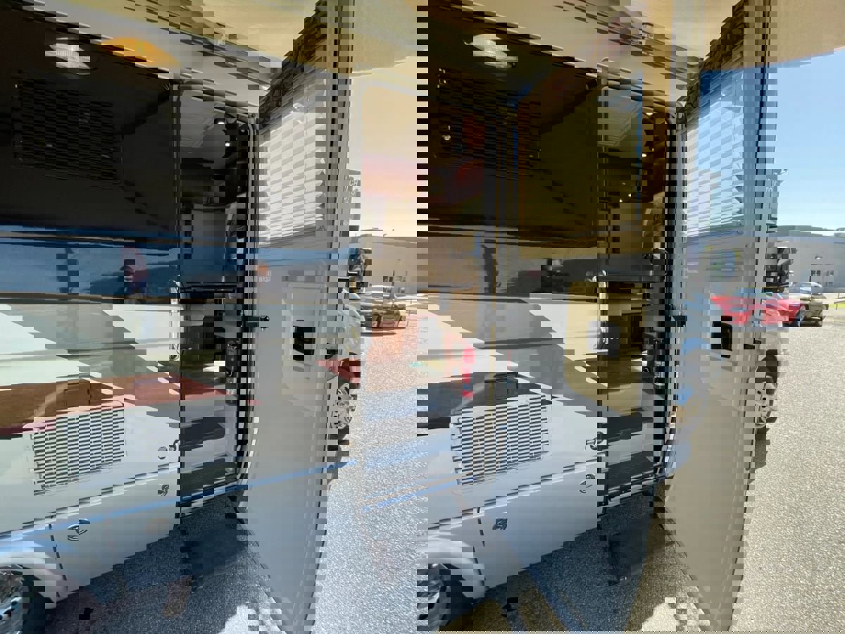 Used 2013 Mercedes-Benz Sprinter 3500 image 31