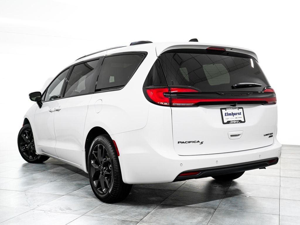 New 2027 Chrysler Pacifica Limited w/ S Appearance Package AWD/4WD image 5