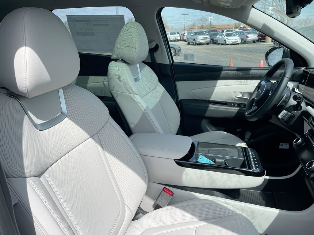 New 2025 Hyundai Tucson Limited image 52