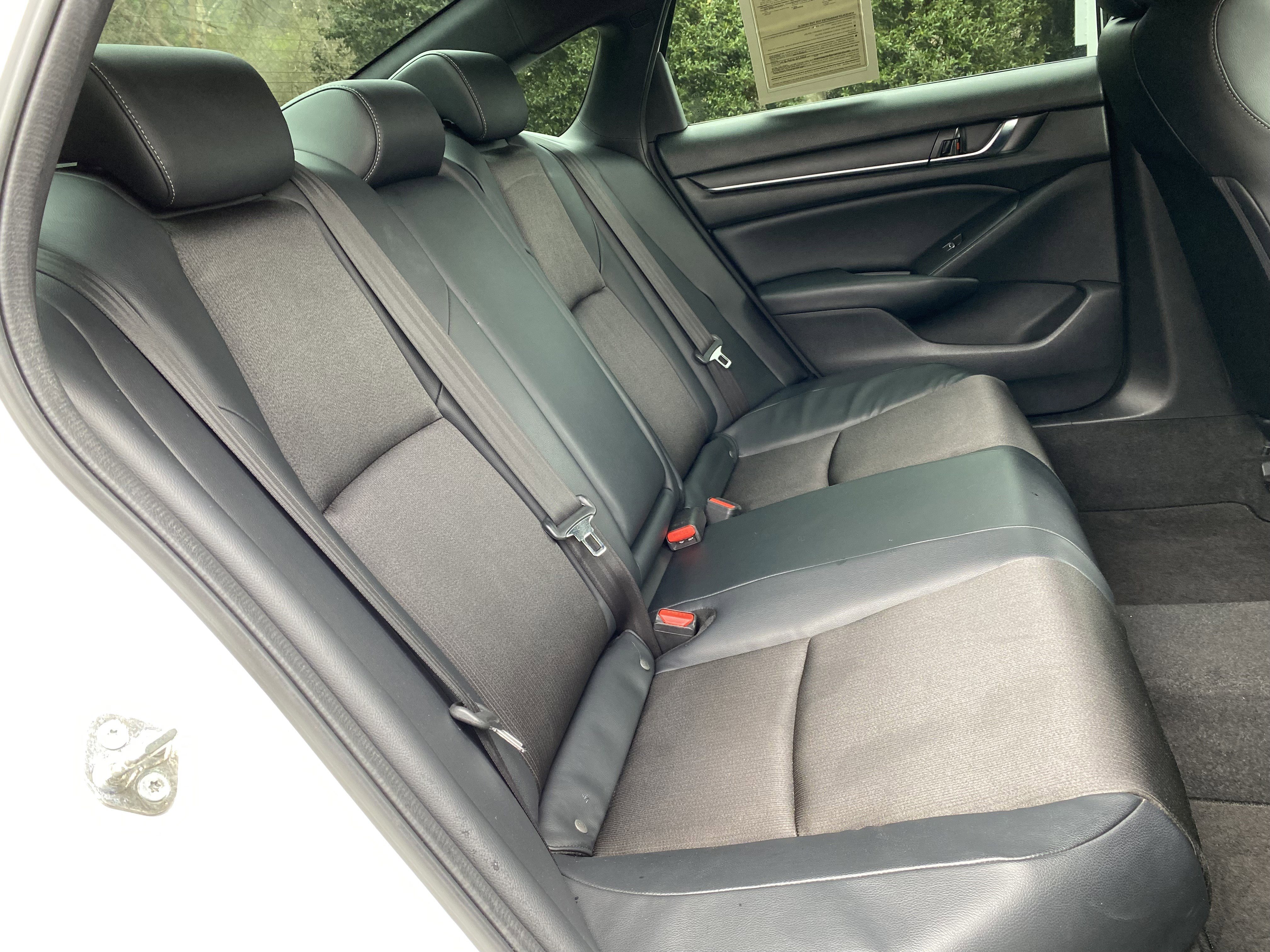 Used 2018 Honda Accord Sport image 31