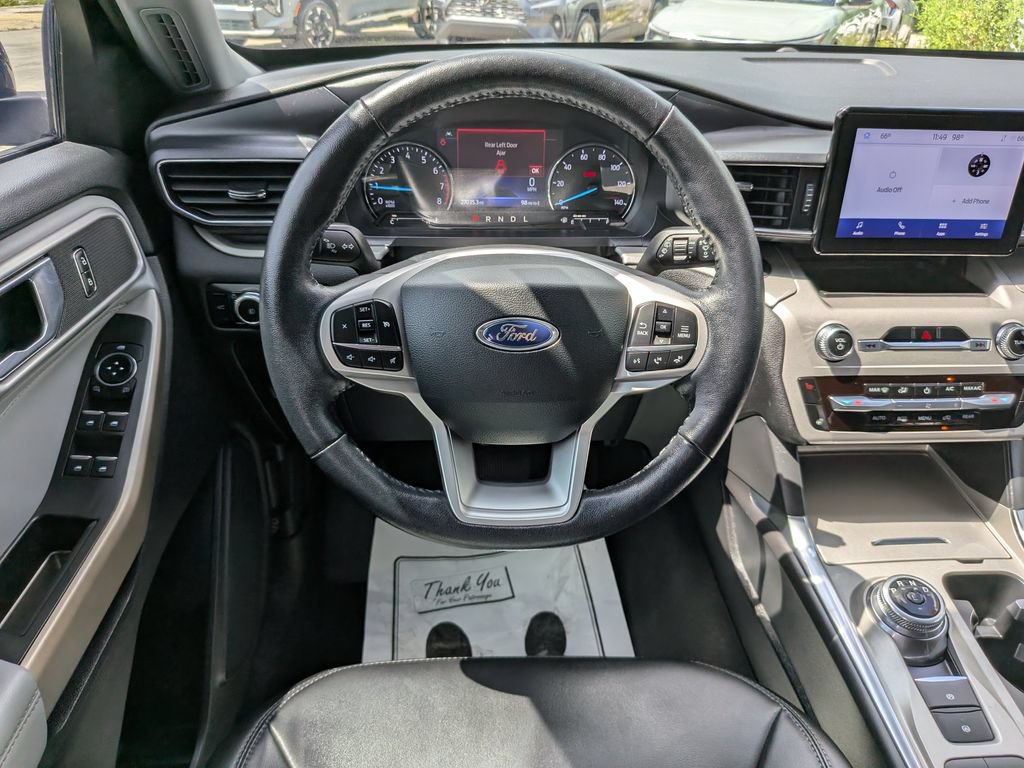 Used 2023 Ford Explorer XLT w/ Equipment Group 202A RWD image 16