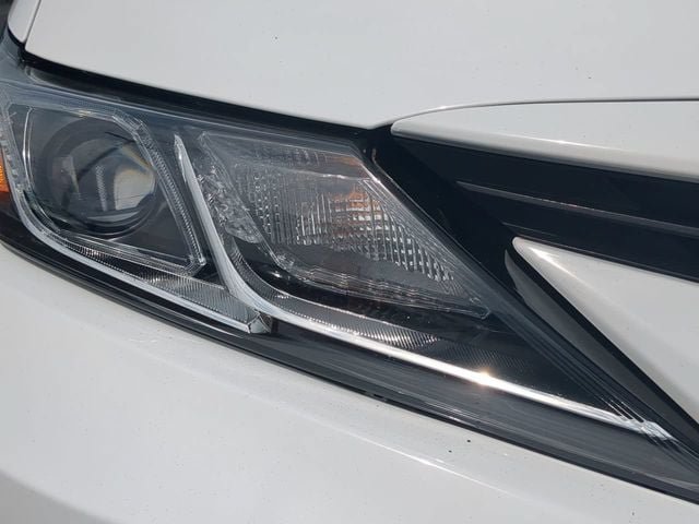 Used 2023 Toyota Camry LE FWD image 9