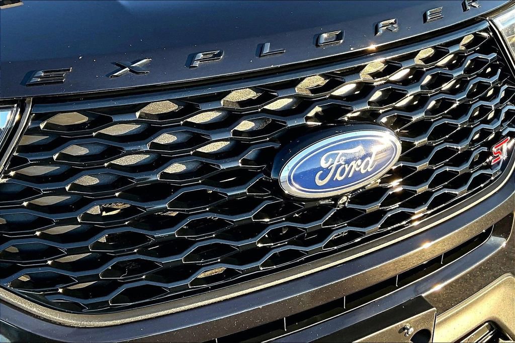 Used 2020 Ford Explorer ST image 29