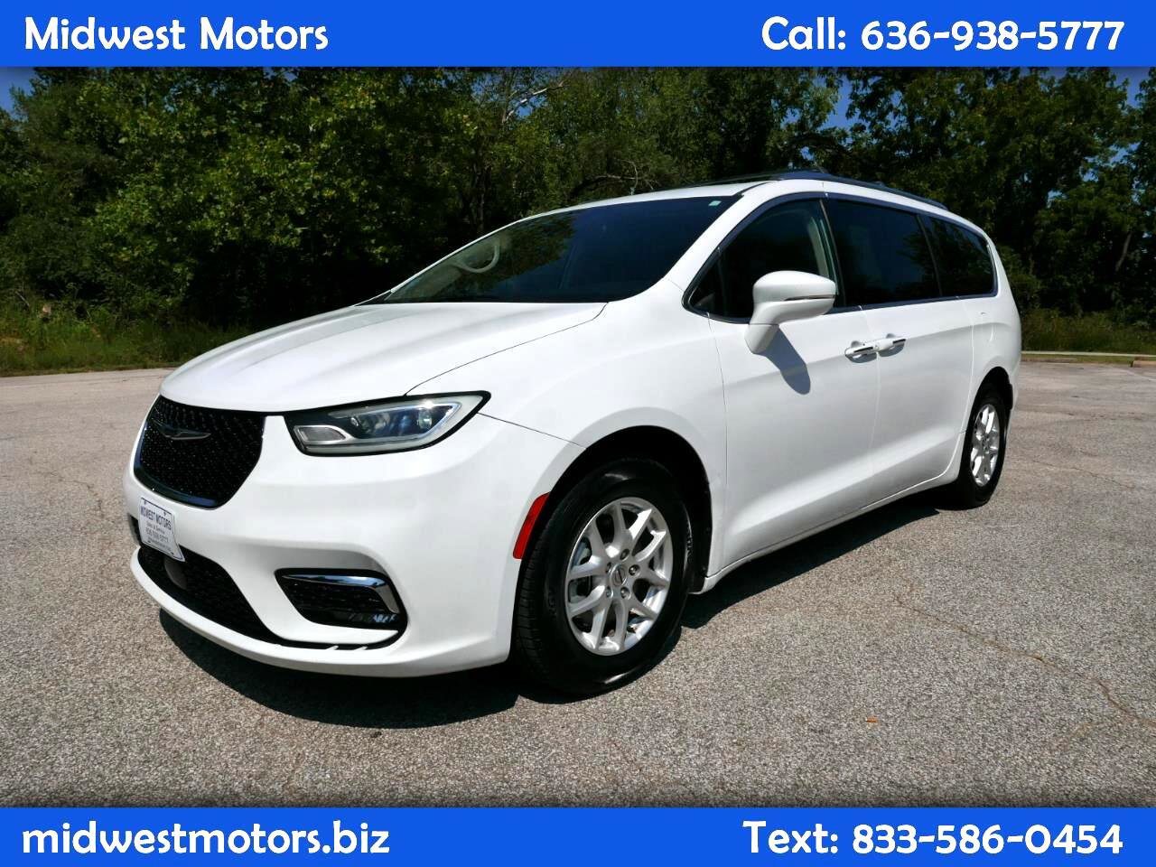 Used 2021 Chrysler Pacifica Touring-L image 1