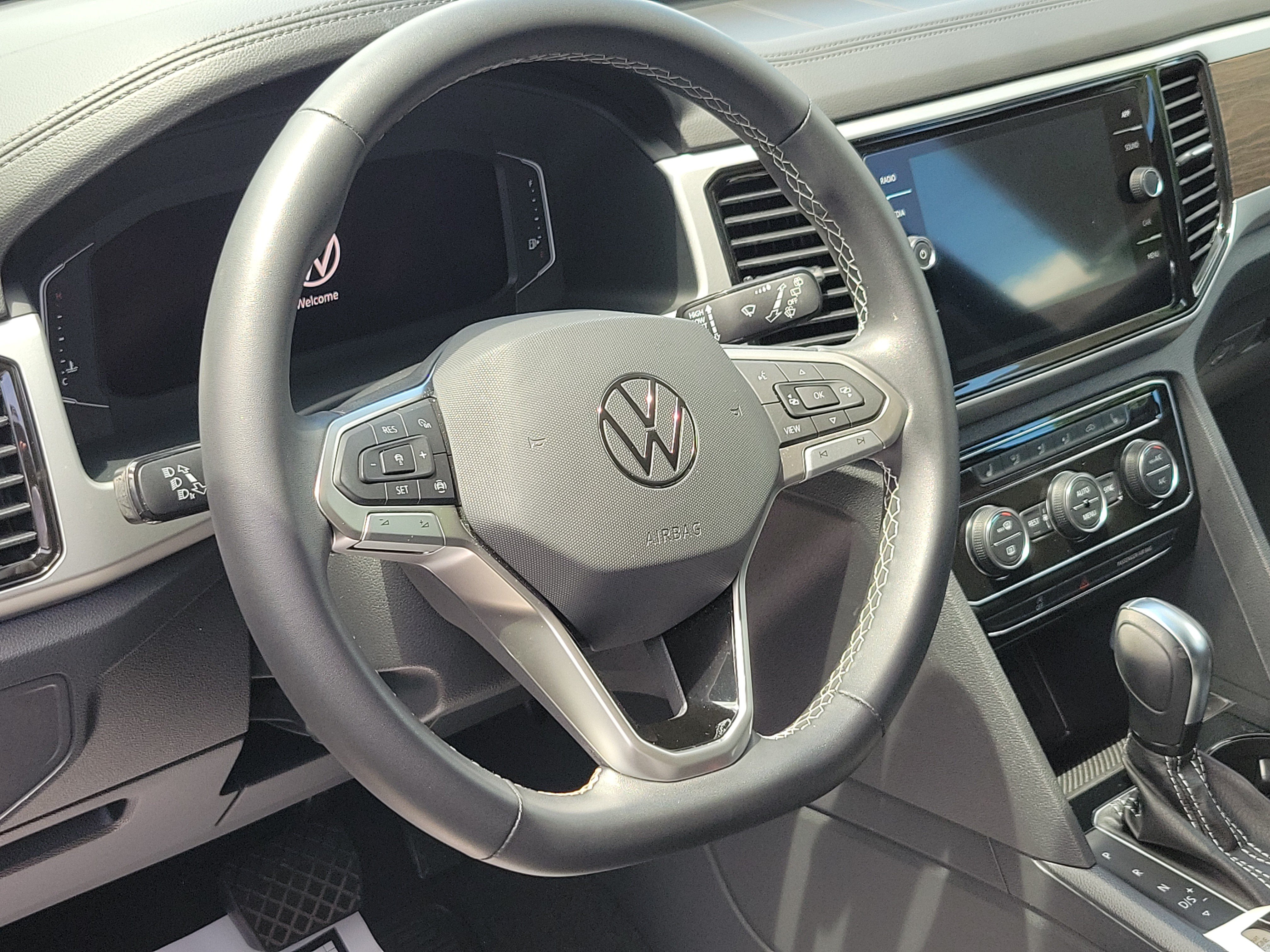 Used 2022 Volkswagen Atlas SE FWD image 17