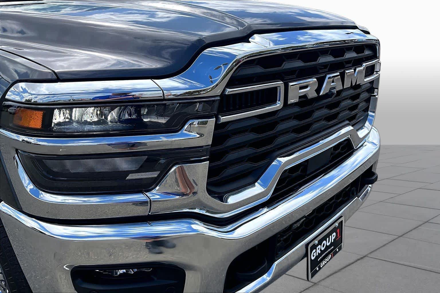 Used 2025 RAM 2500 Big Horn AWD/4WD image 29