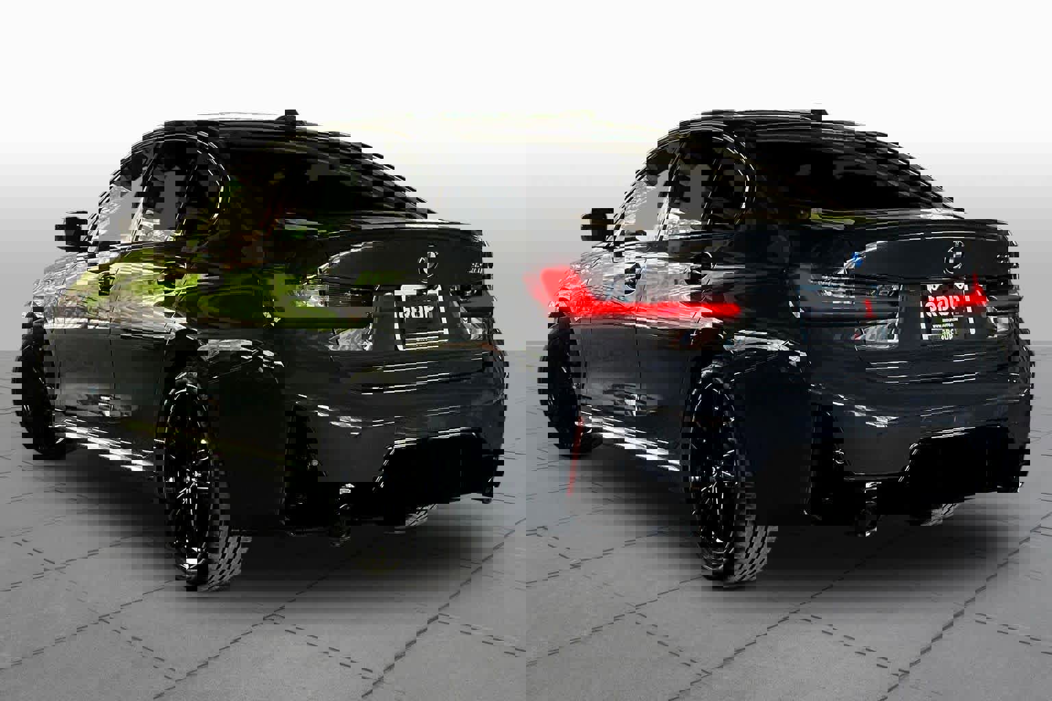 Used 2024 BMW 330i Sedan w/ M Sport Package image 11