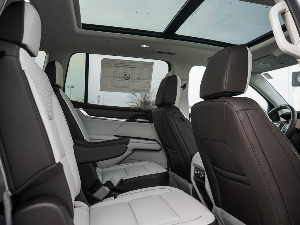 New 2026 GMC Acadia Denali w/ Super Cruise Package image 14