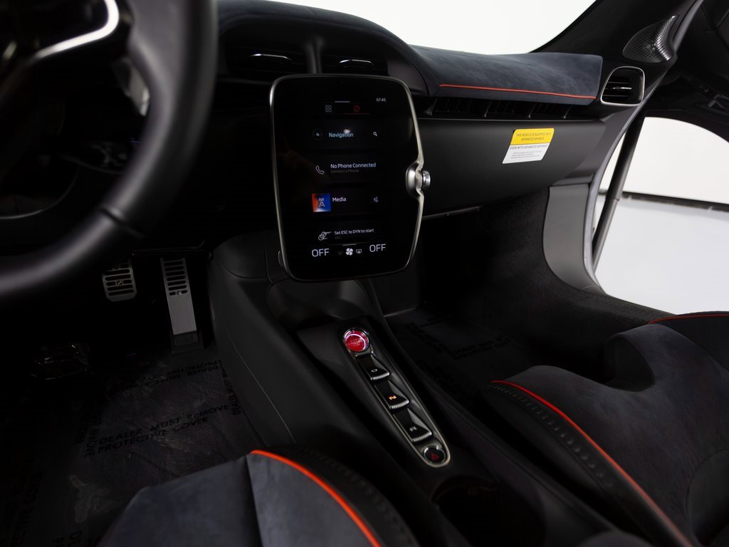 Used 2023 McLaren Artura image 22