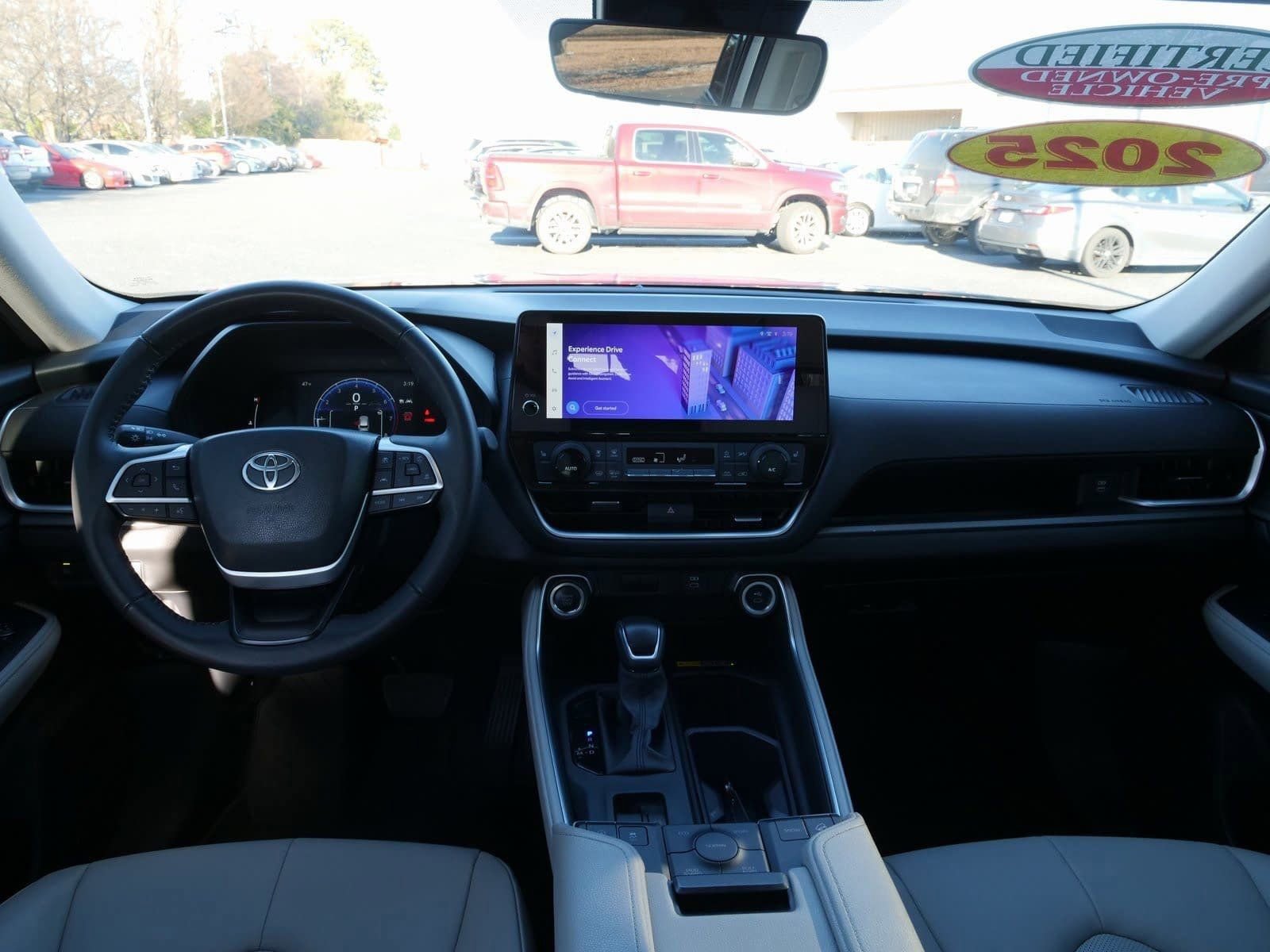 Used 2025 Toyota Grand Highlander AWD image 21