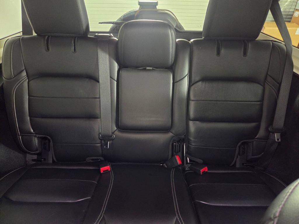 Used 2021 Jeep Wrangler Unlimited Sahara AWD/4WD image 21