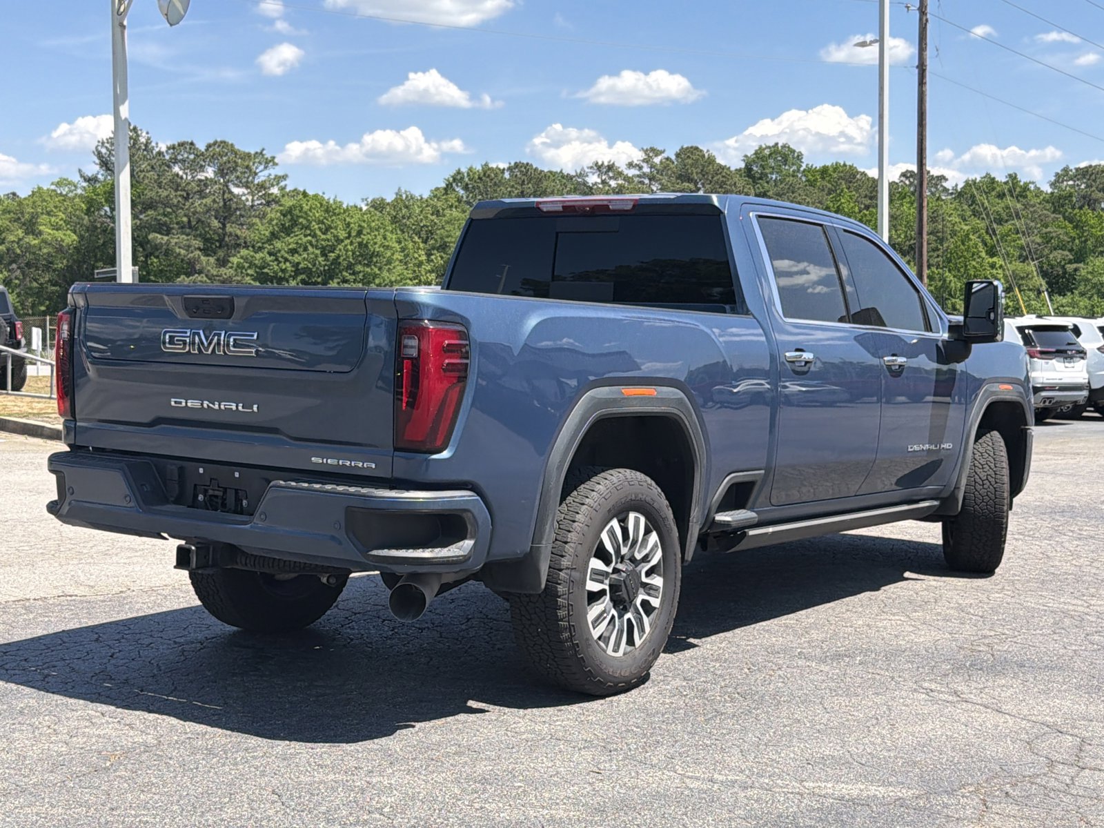 Certified 2025 GMC Sierra 2500 Denali Ultimate AWD/4WD image 12