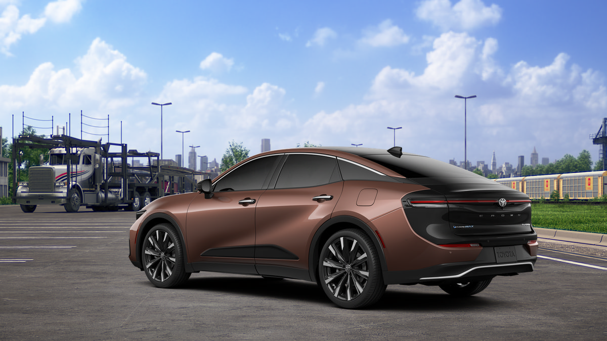 New 2026 Toyota Crown Platinum AWD/4WD image 6