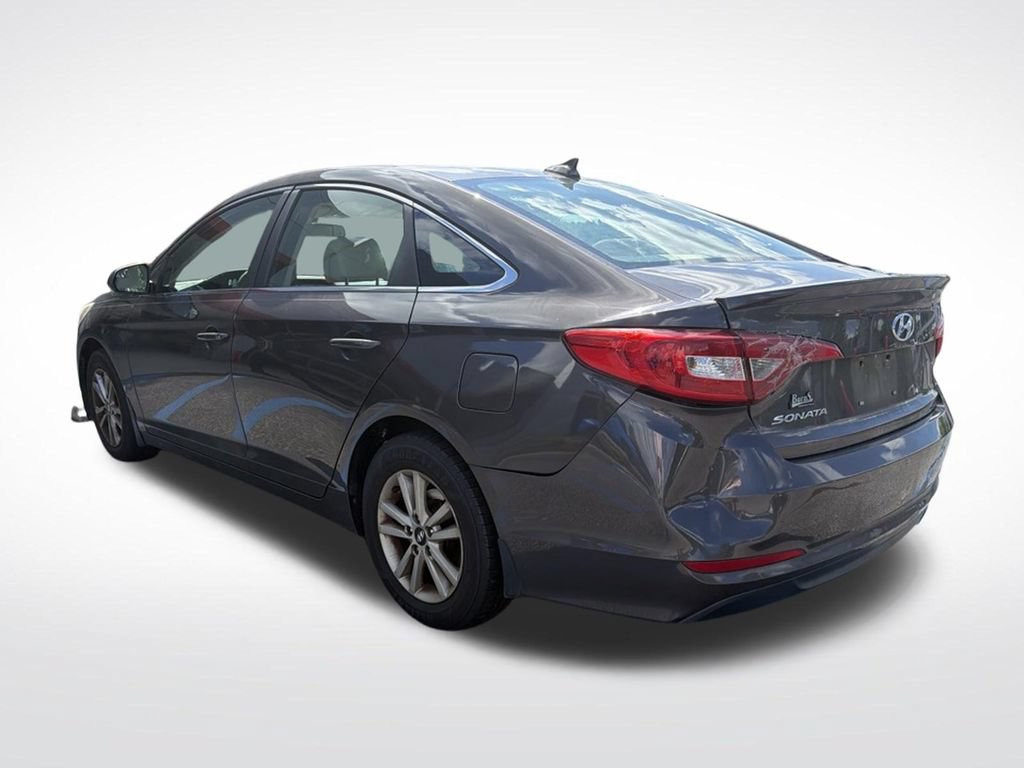 Used 2015 Hyundai Sonata SE FWD image 4