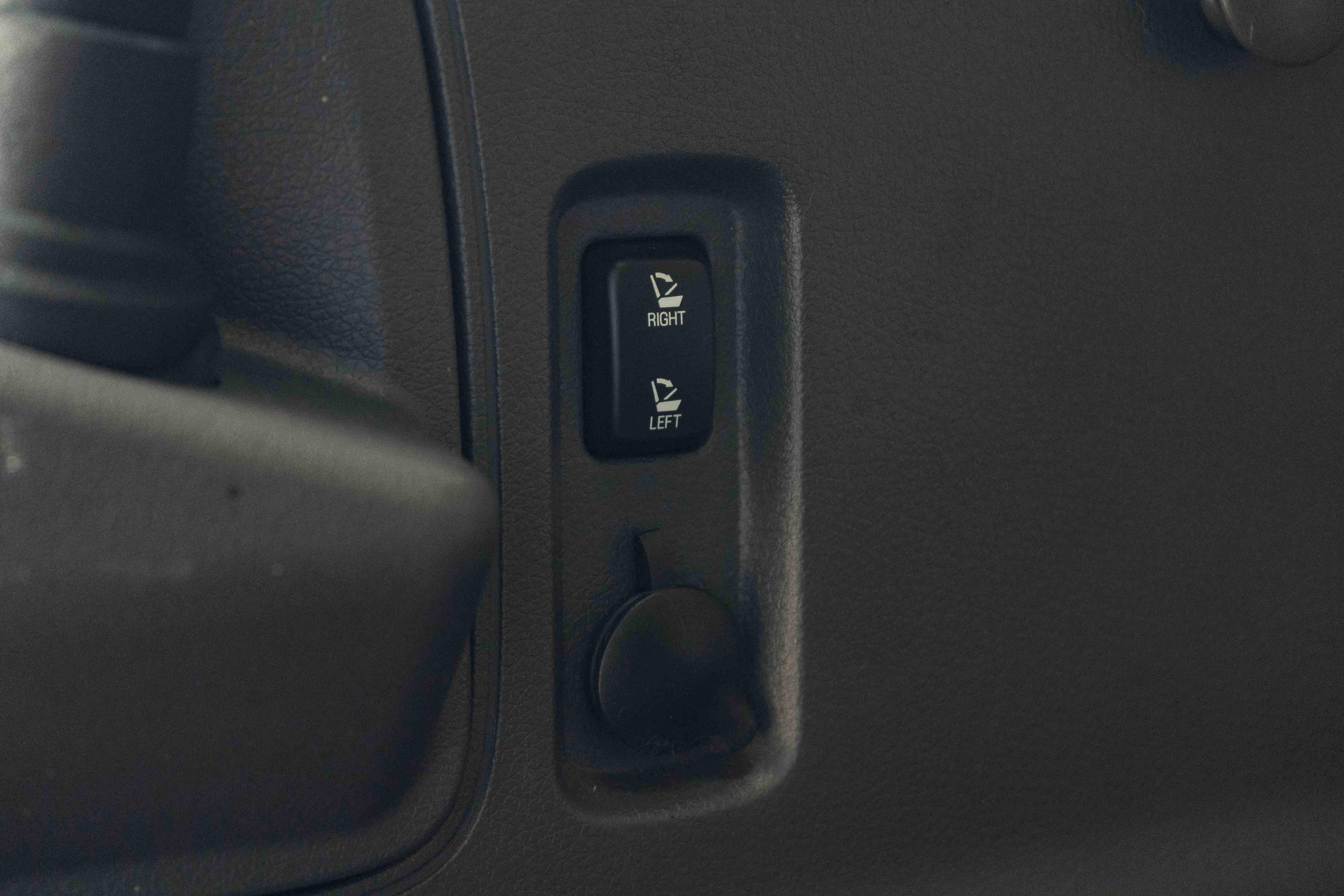 Used 2013 Ford Edge SEL FWD image 39