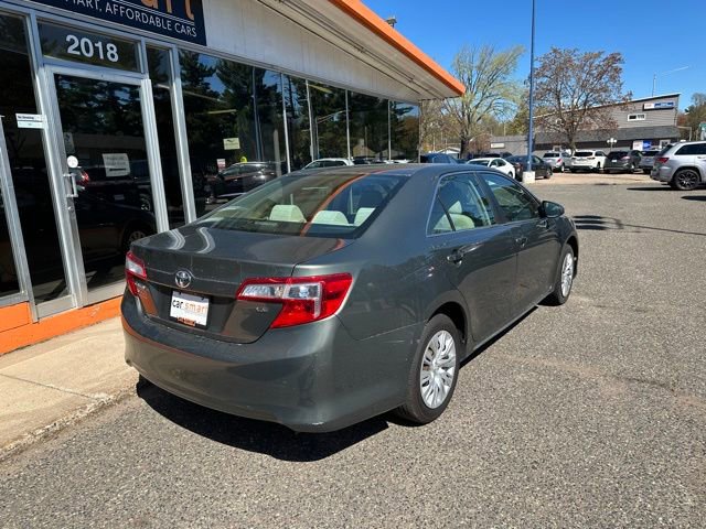 Used 2013 Toyota Camry LE FWD image 6