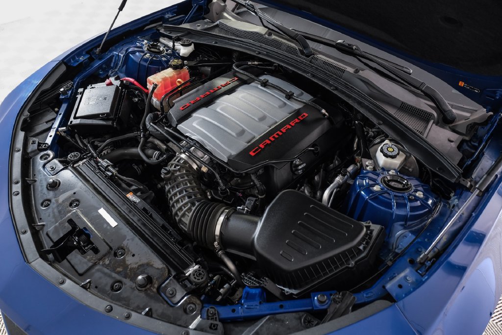Used 2020 Chevrolet Camaro LT RWD image 45