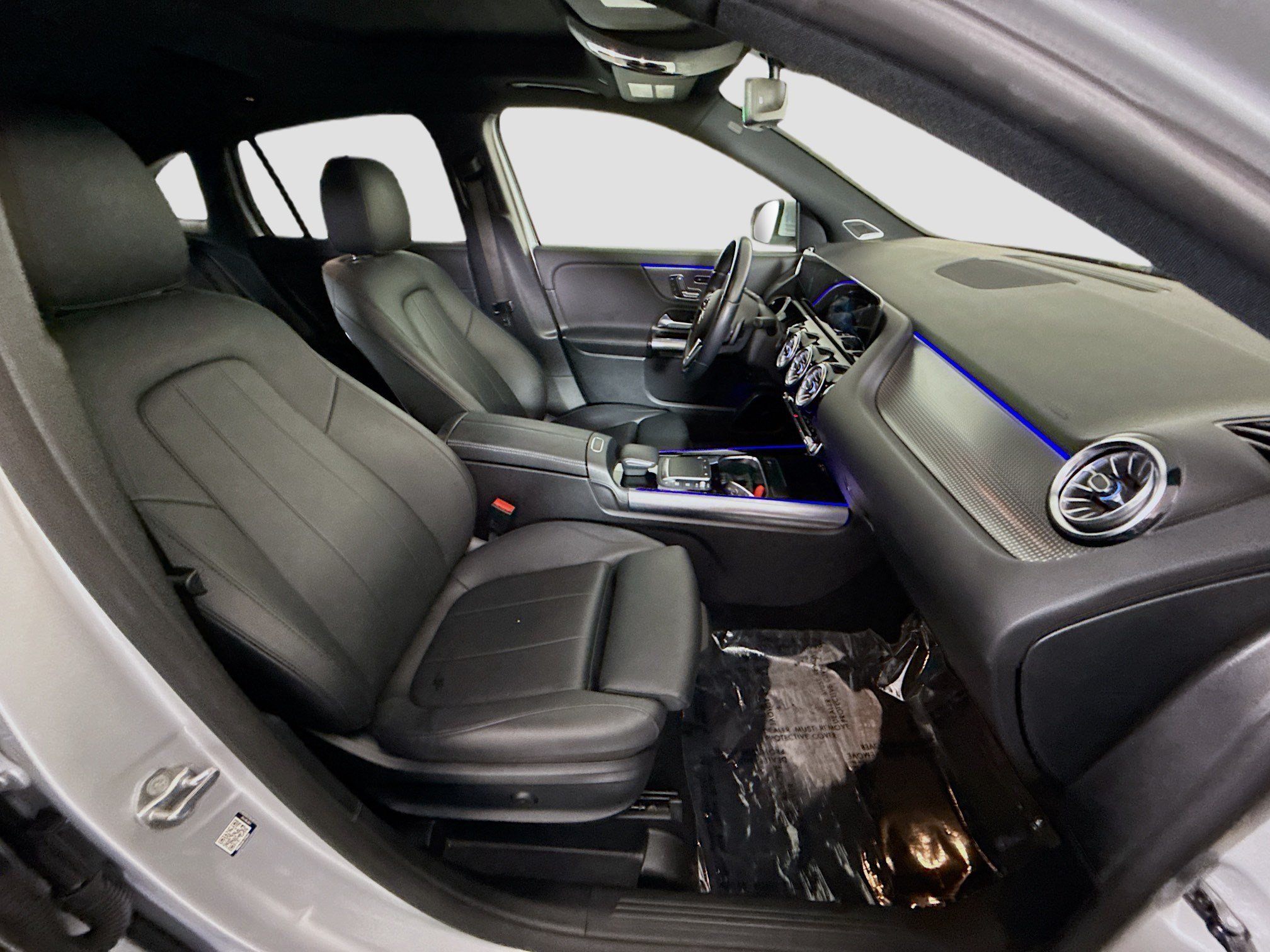 Used 2023 Mercedes-Benz GLA 250 4MATIC w/ Premium Package image 29