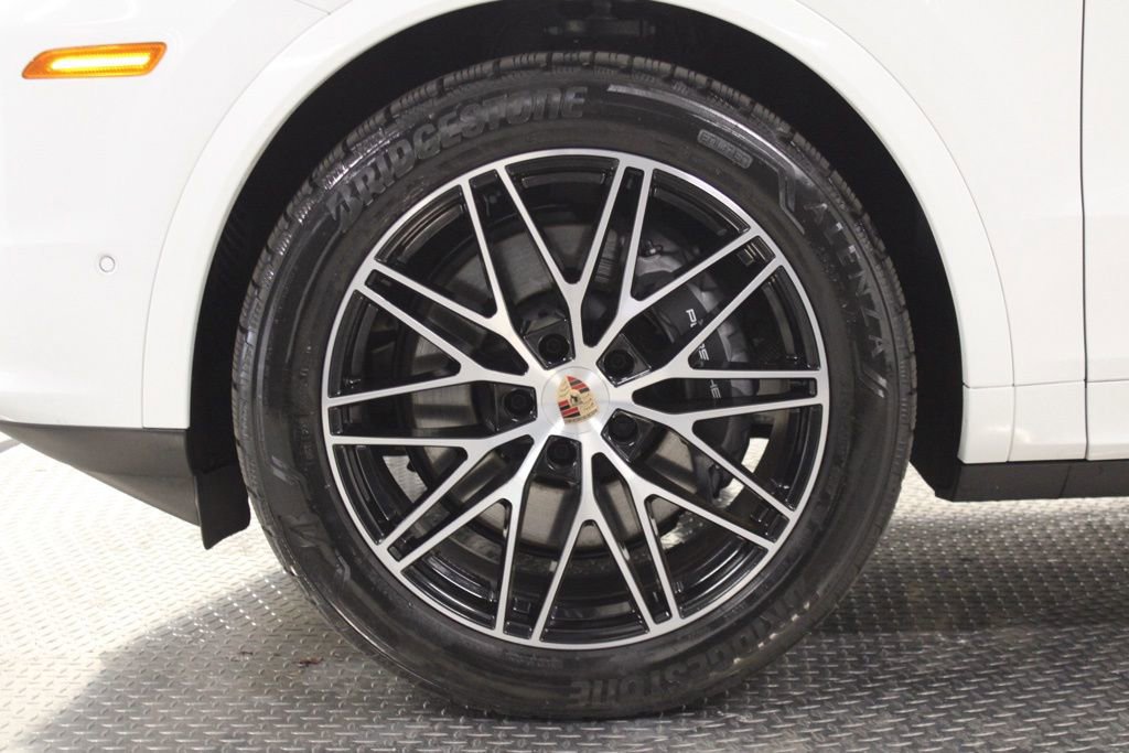 Certified 2026 Porsche Cayenne Coupe image 14