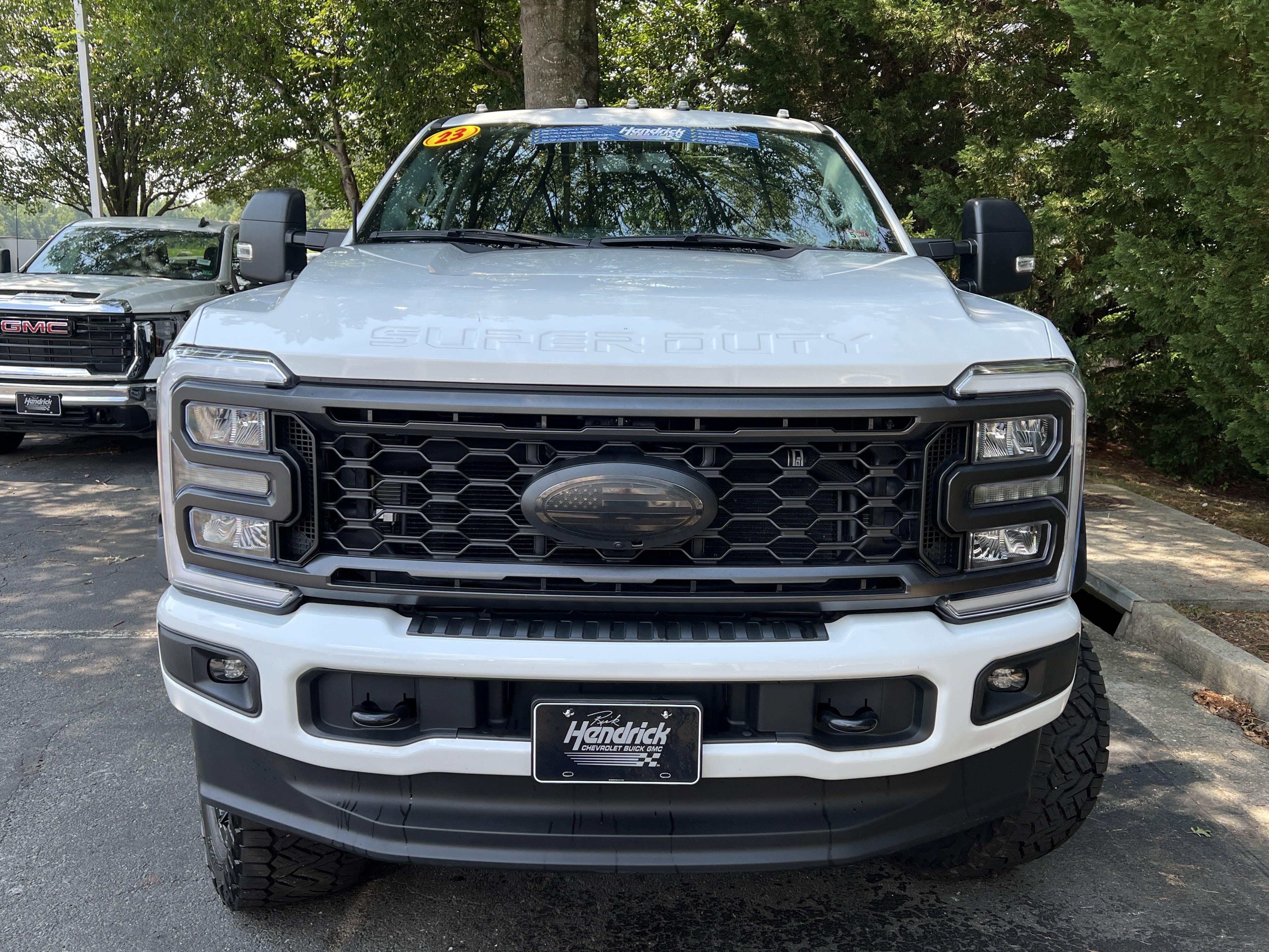 Used 2023 Ford F250 Lariat w/ Sport Appearance Package image 3