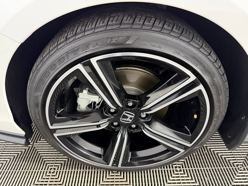 Used 2025 Honda Accord Sport image 11