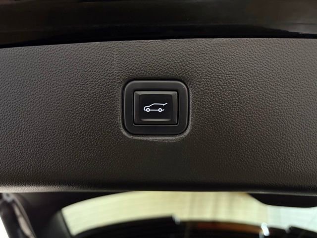 Used 2023 Chevrolet Blazer RS w/ Driver Confidence II Package image 11