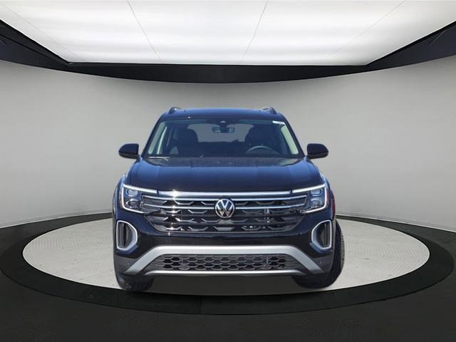 New 2026 Volkswagen Atlas Peak Edition image 2