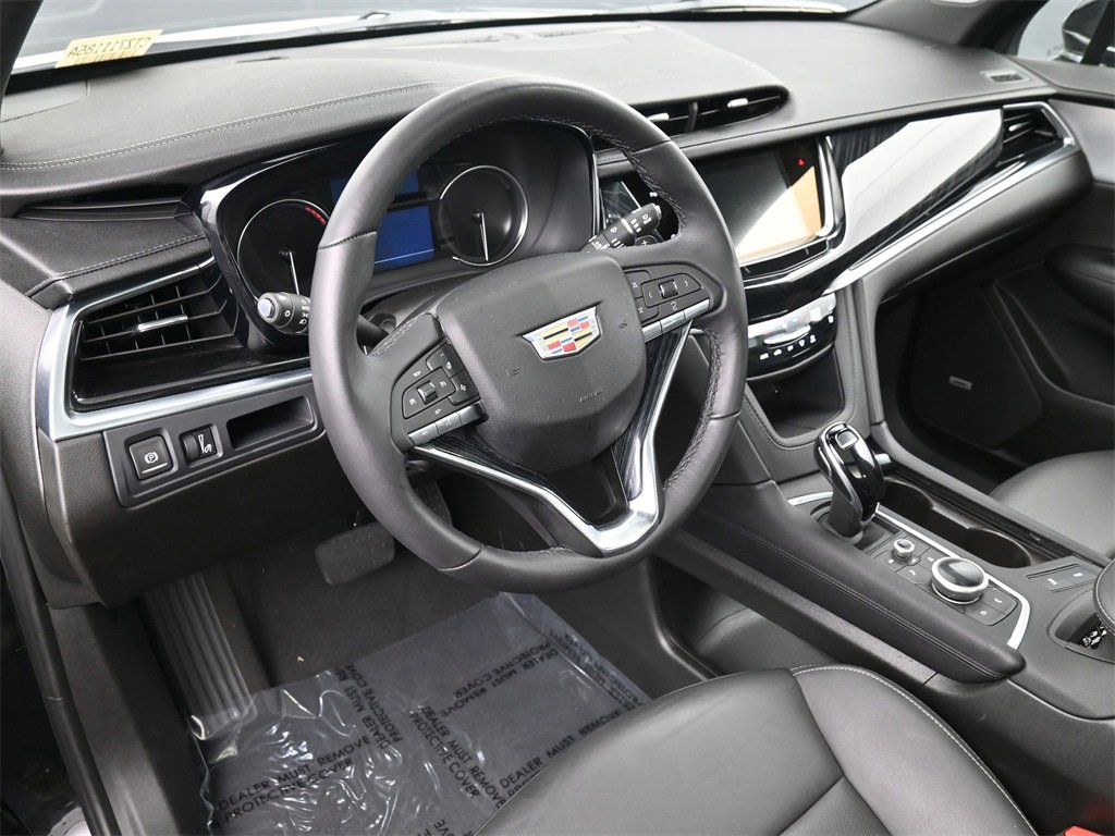 Used 2024 Cadillac XT6 Premium Luxury image 7