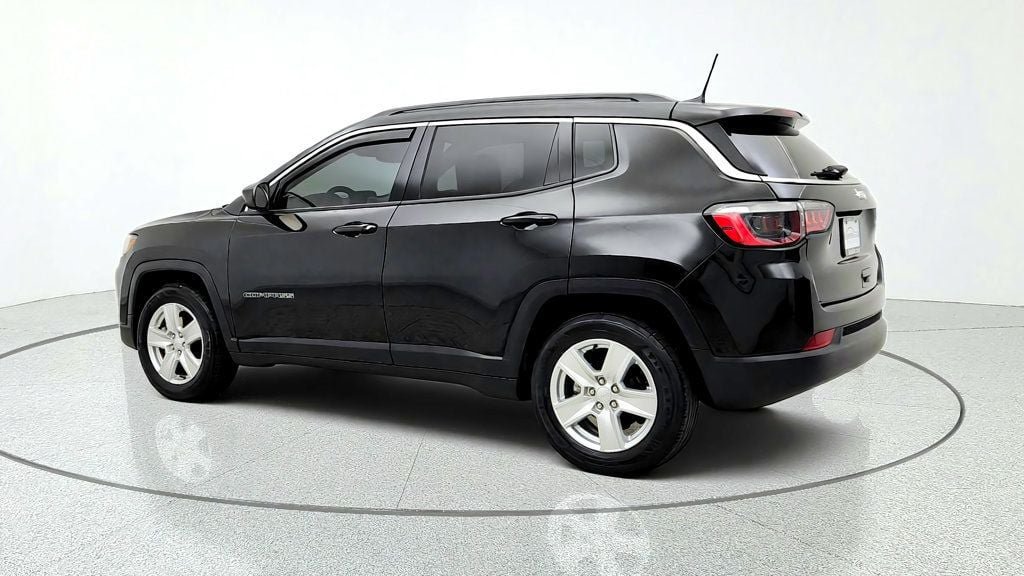 Used 2022 Jeep Compass Latitude FWD image 7