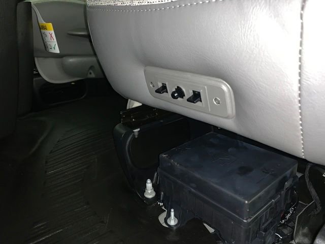 New 2025 Chevrolet Express 3500 Work Van w/ Driver Convenience Package image 11