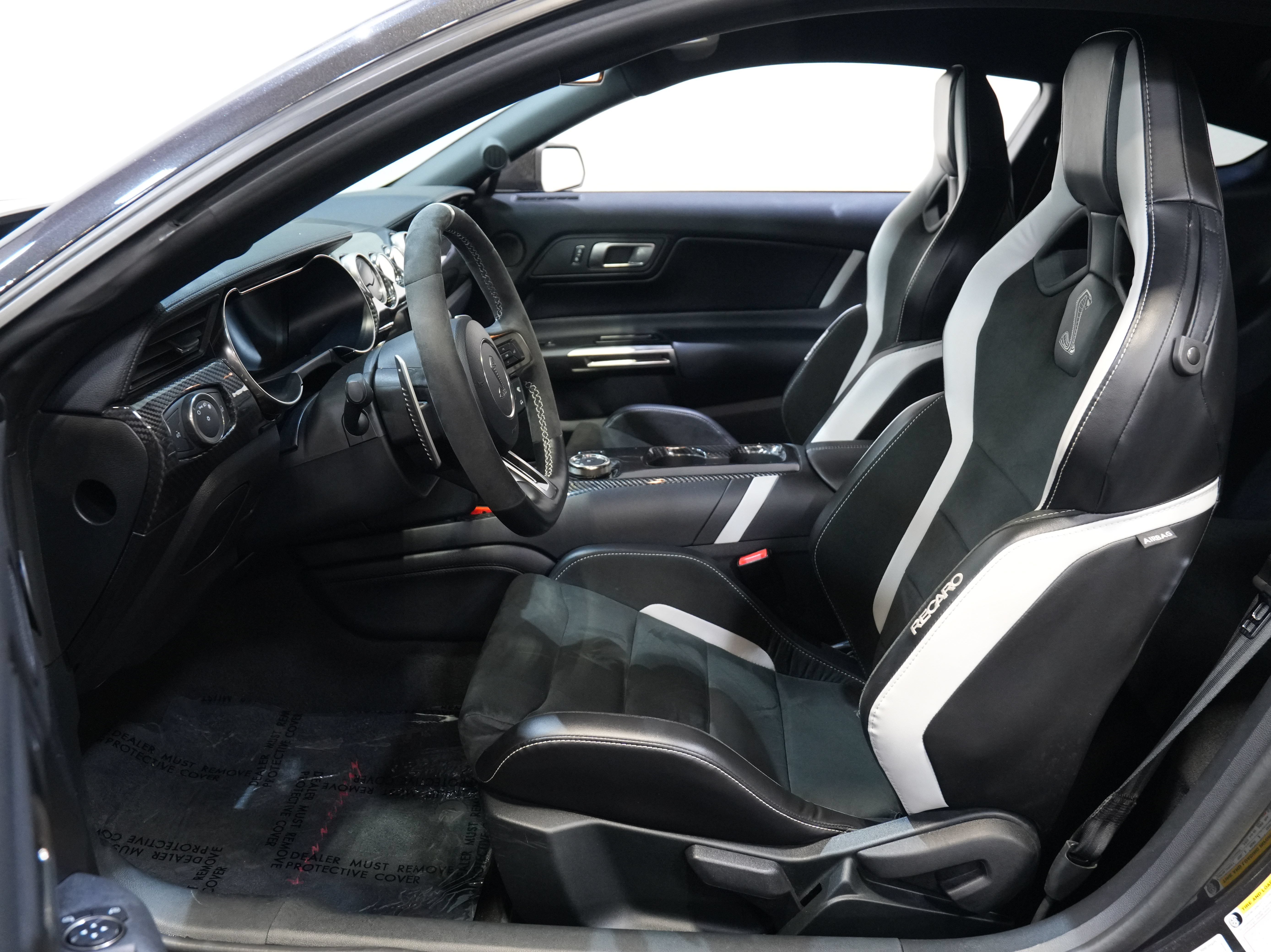 Used 2022 Ford Mustang Shelby GT500 w/ Carbon Fiber Track Pack RWD image 31