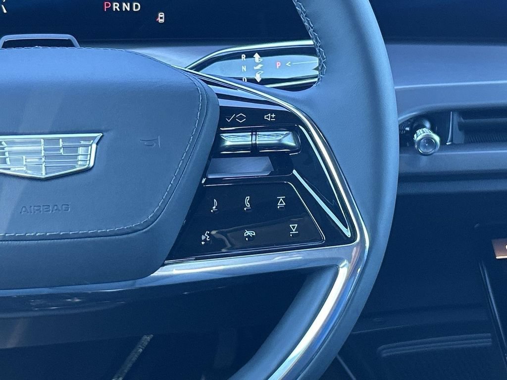 New 2026 Cadillac Vistiq Platinum AWD/4WD image 10