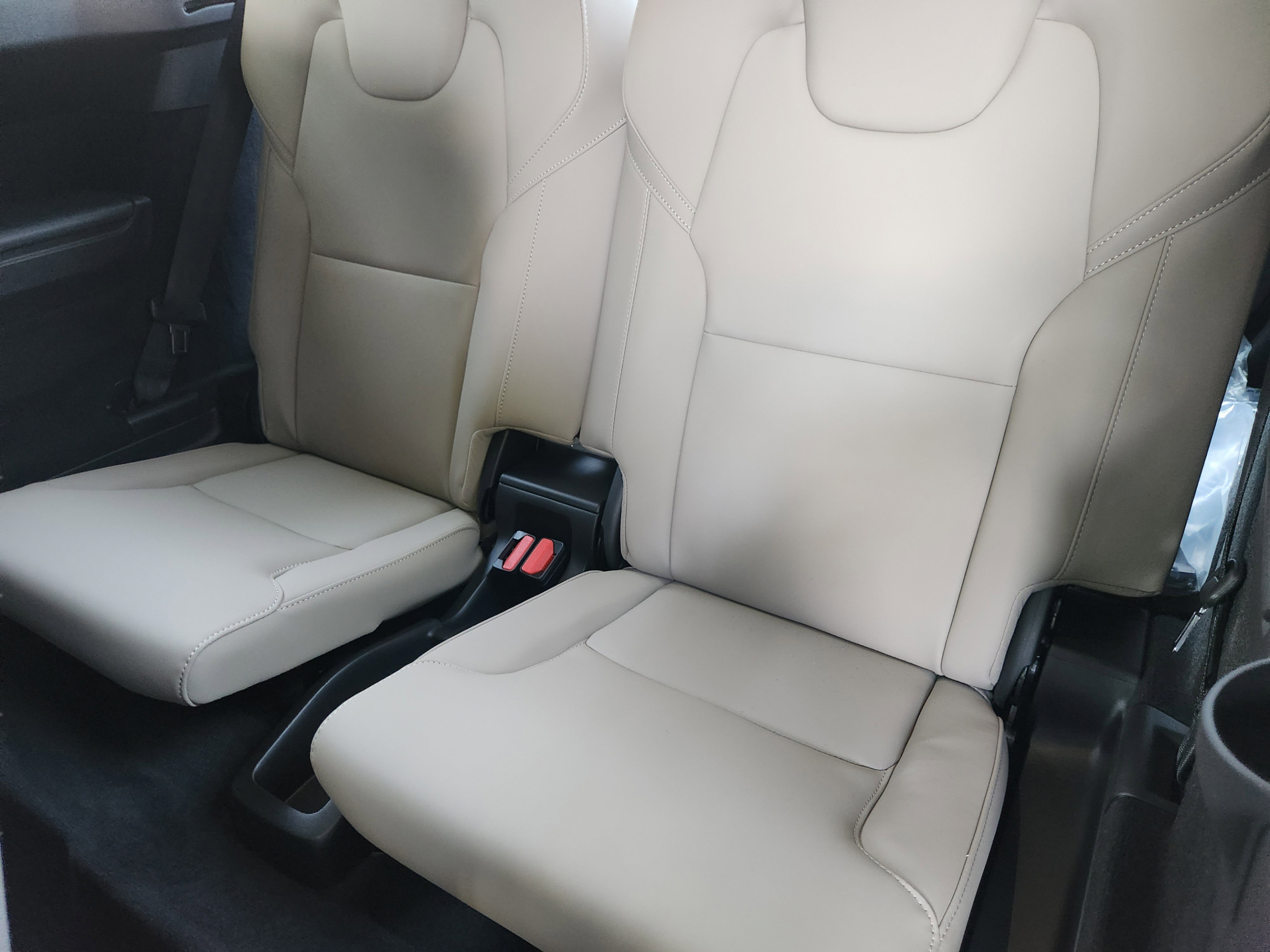 Used 2026 Volvo XC90 B6 Plus w/ Protection Package Premier AWD/4WD image 27