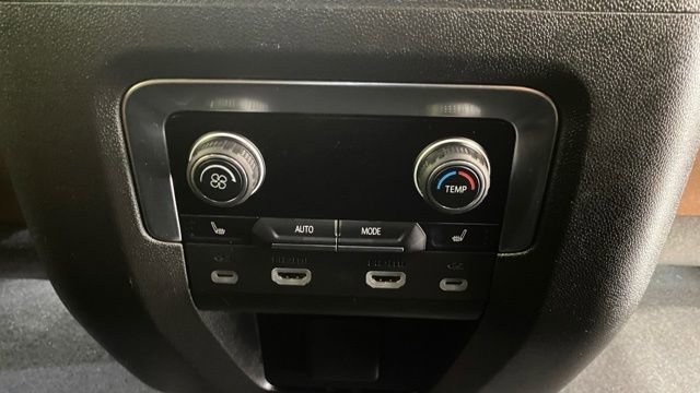 Used 2024 Chevrolet Tahoe High Country image 25