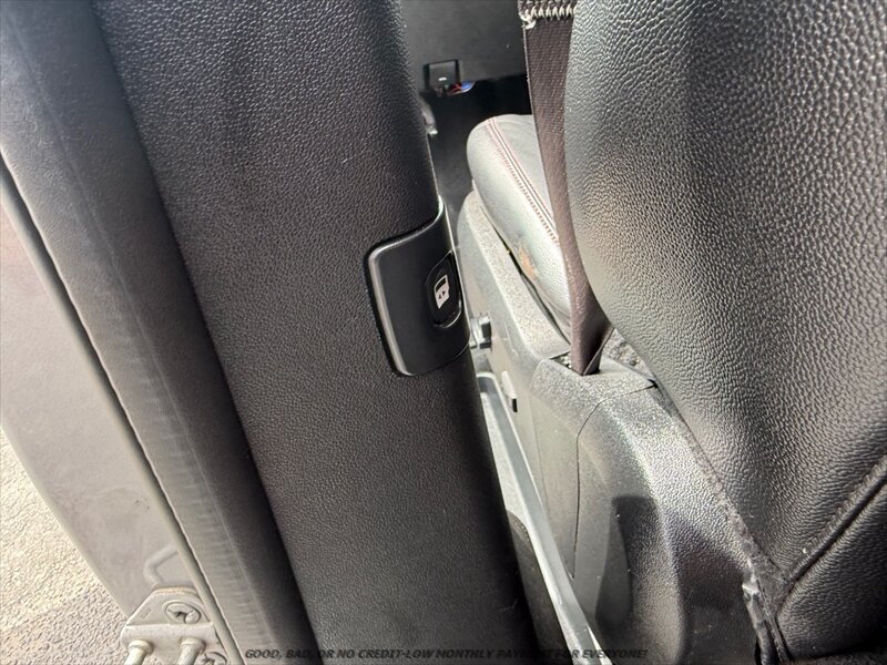 Used 2015 Dodge Grand Caravan R/T FWD image 34