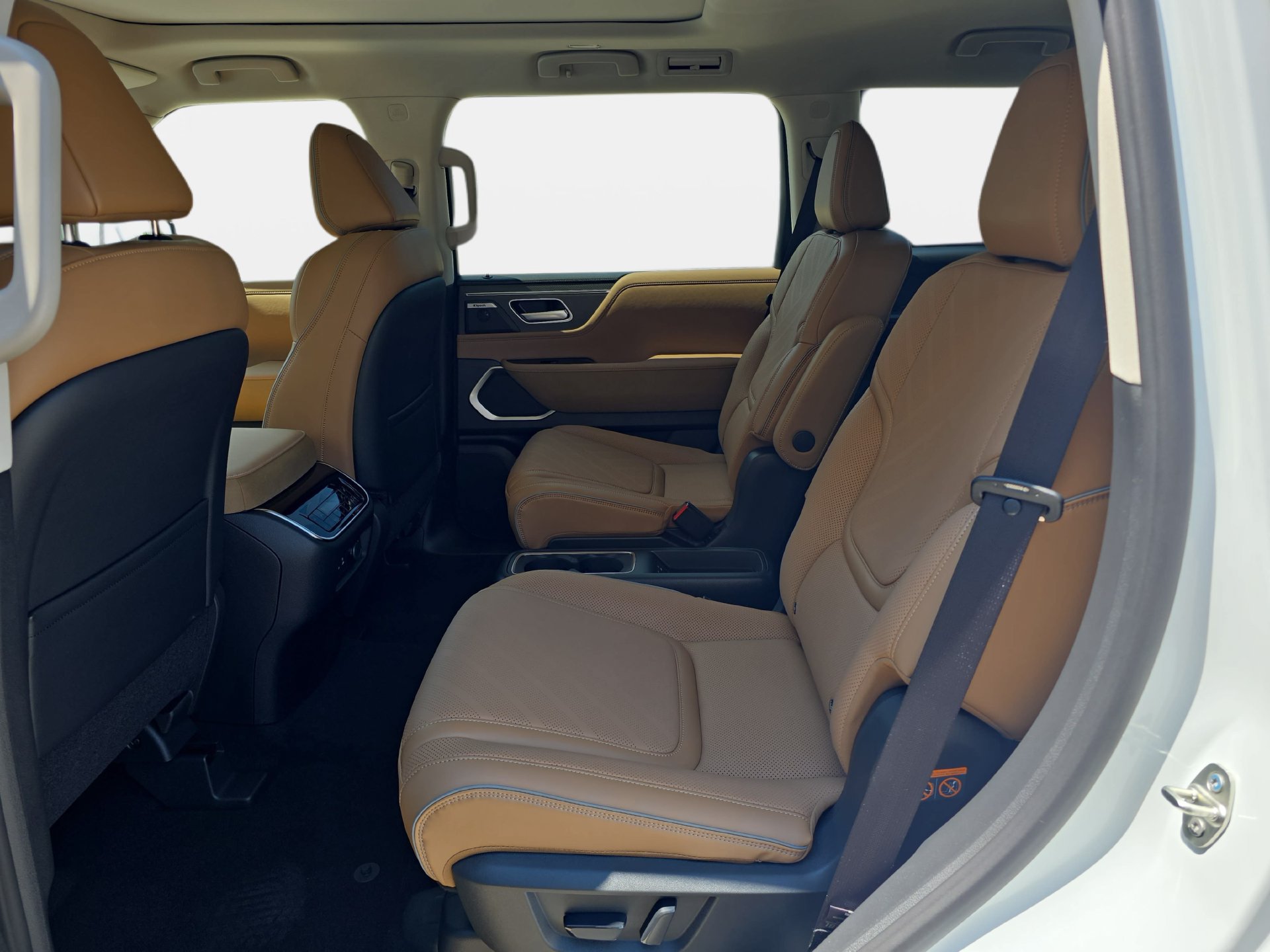 New 2027 INFINITI QX80 Luxe w/ Cargo Package AWD/4WD image 14