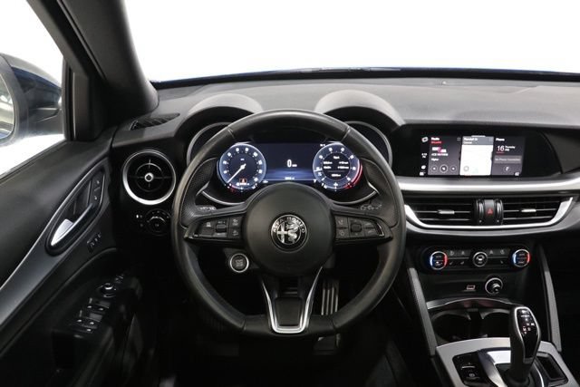 Used 2024 Alfa Romeo Stelvio Veloce AWD/4WD image 12