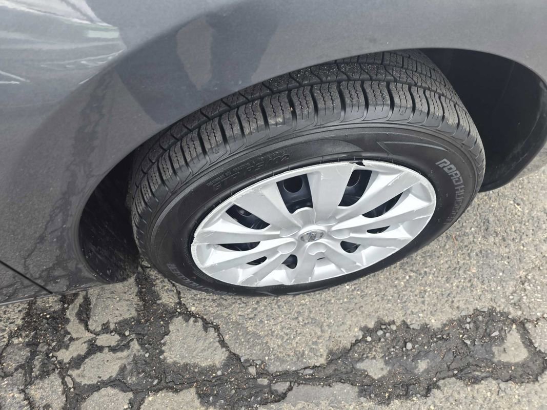 Used 2017 Nissan Leaf S image 32