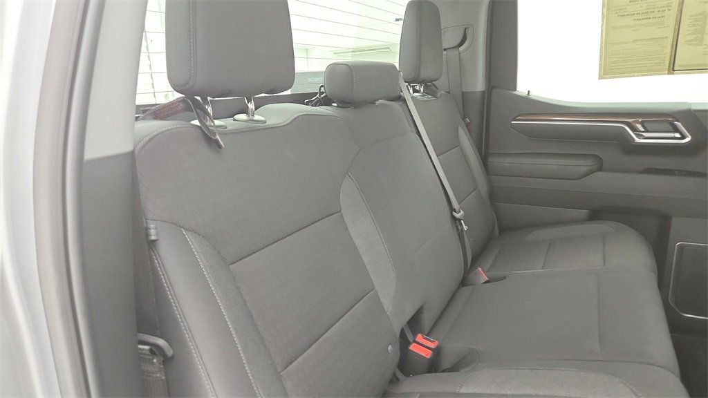 Certified 2025 Chevrolet Silverado 1500 LT image 30