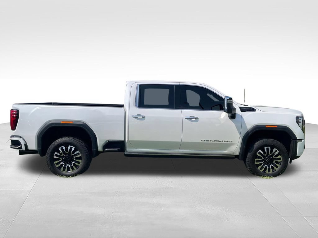 Used 2024 GMC Sierra 2500 Denali Ultimate AWD/4WD image 6