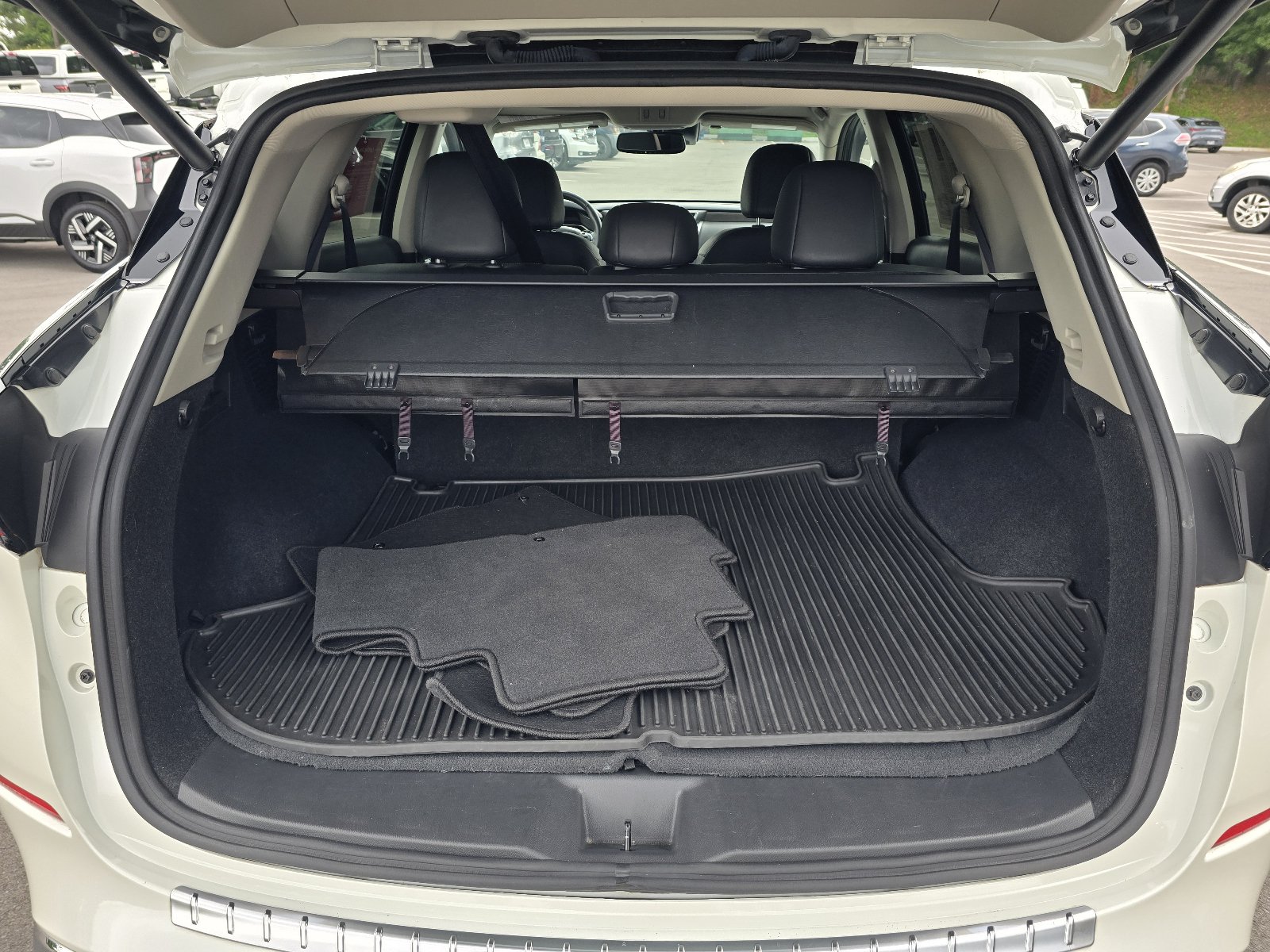 Certified 2023 Nissan Murano Platinum w/ Cargo Package FWD image 26