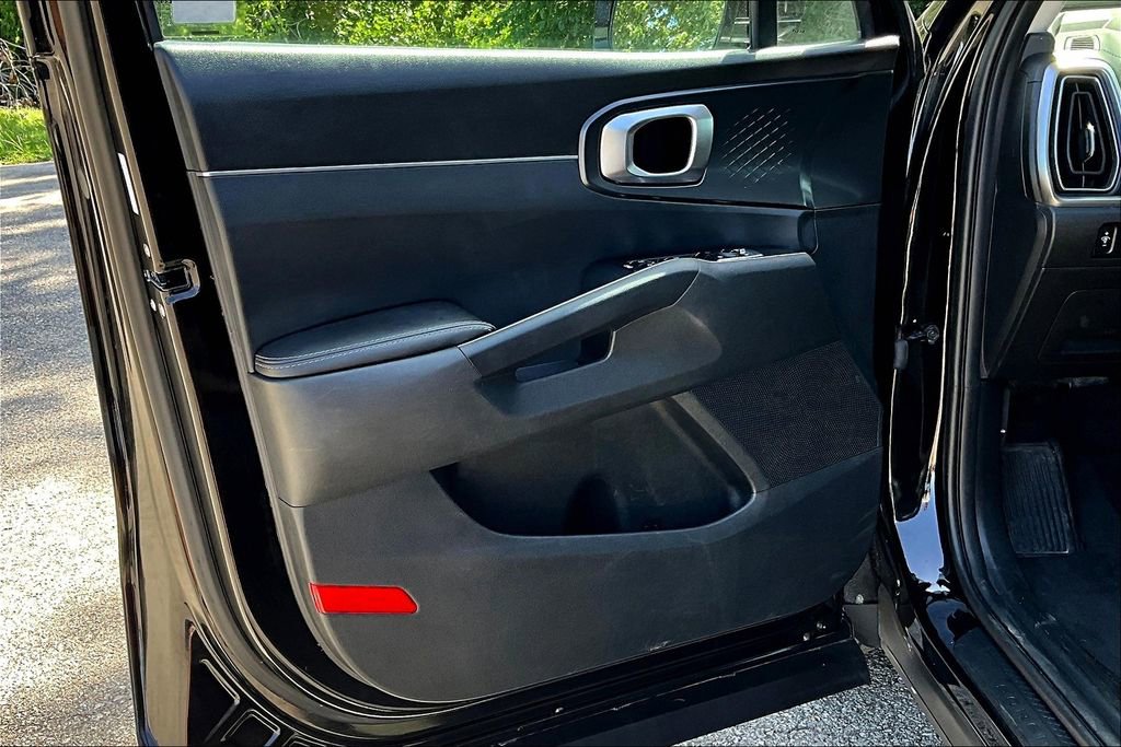 Used 2024 Kia Sorento S image 24