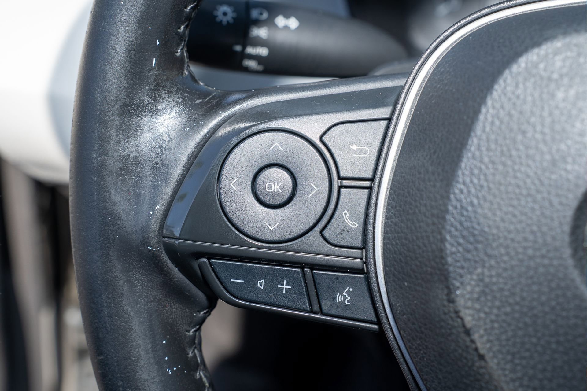 Used 2022 Toyota Corolla SE image 29