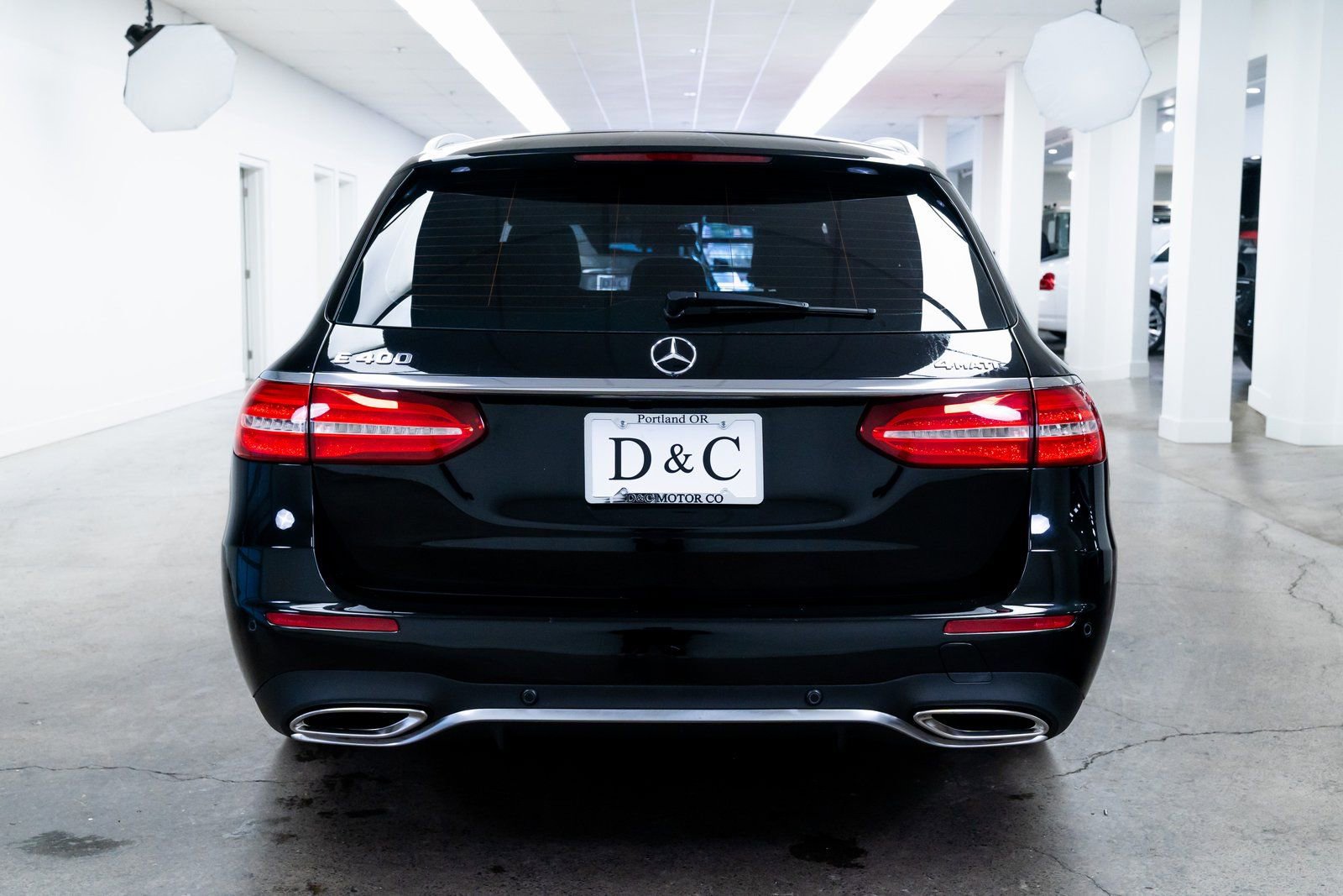 Used 2017 Mercedes-Benz E 400 E 400 image 5