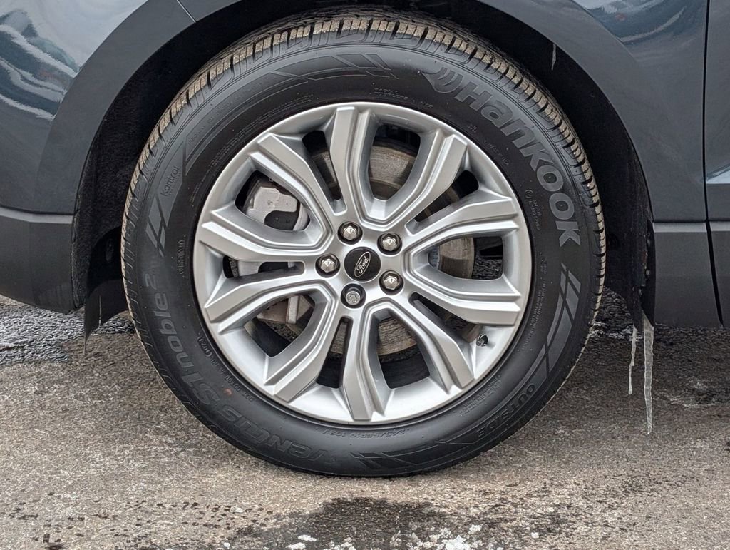 Used 2023 Ford Edge Titanium image 6