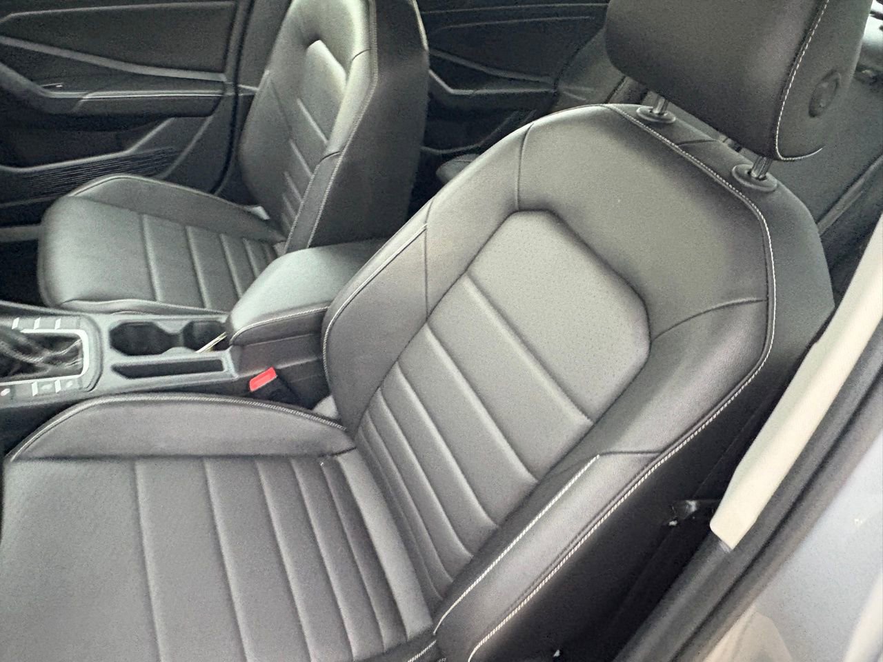 Used 2024 Volkswagen Jetta SE FWD image 30