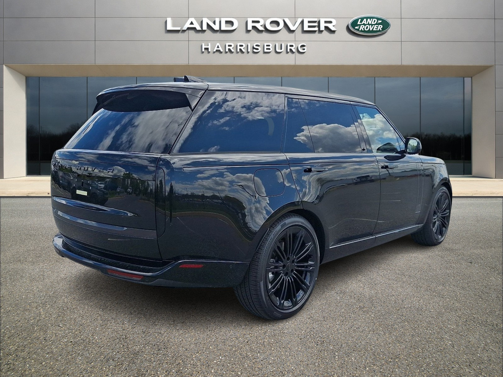 New 2026 Land Rover Range Rover Long Wheelbase SE AWD/4WD image 4