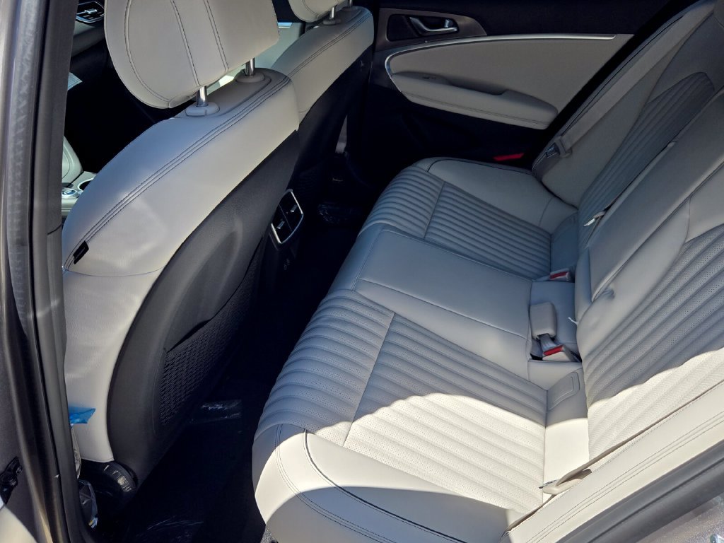 New 2026 Genesis G70 3.3T Sport Prestige RWD image 7