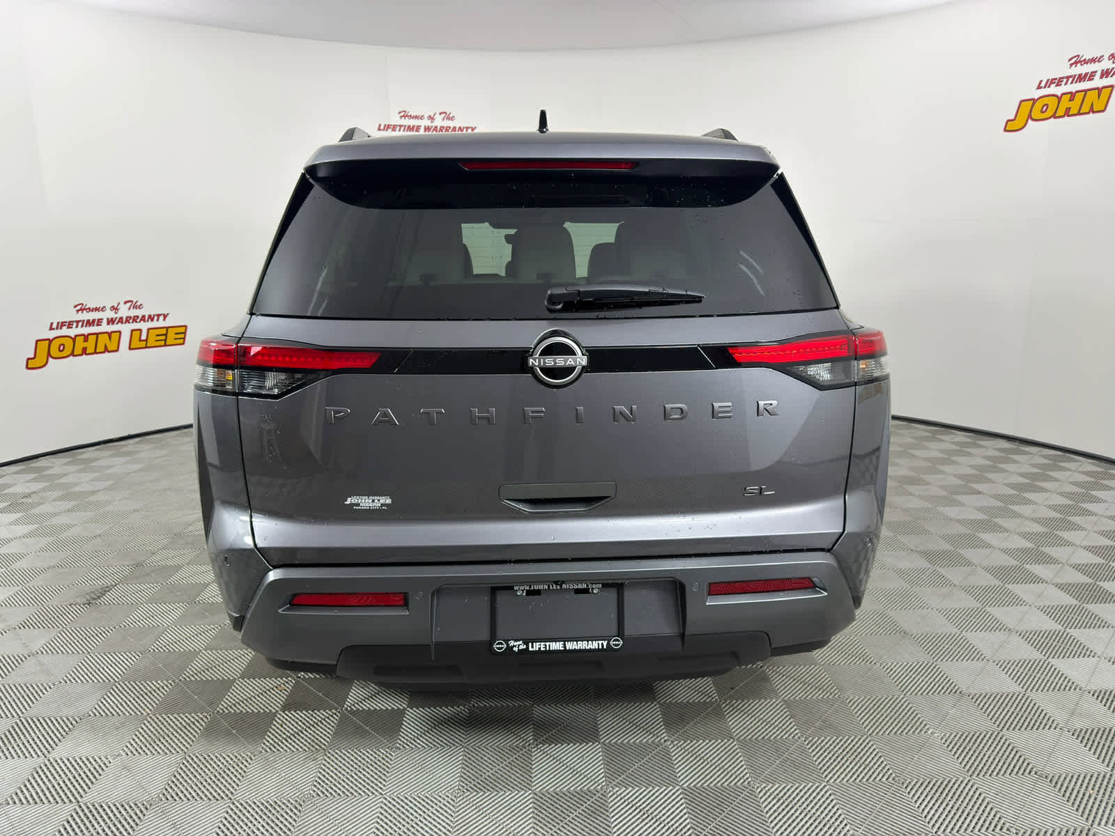 New 2026 Nissan Pathfinder SL image 4