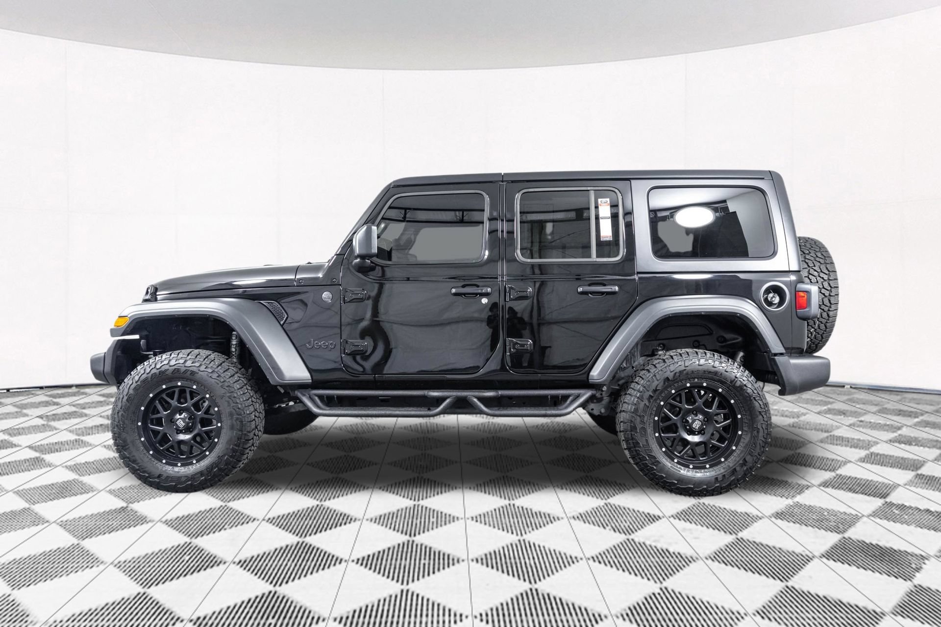 Used 2025 Jeep Wrangler Unlimited Sport AWD/4WD image 12